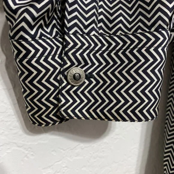 VERSACE Classic V2 Authentic Mens XL Silk Zig Zag Pattern Button Down Shirt - Picture 6 of 13